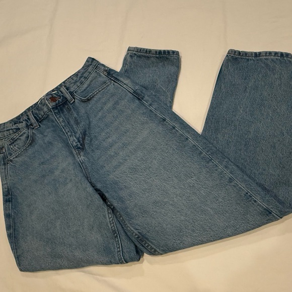 Zara High Rise Straight Leg Jeans Light Wash Size US 2 EUR 34 - Picture 7 of 10